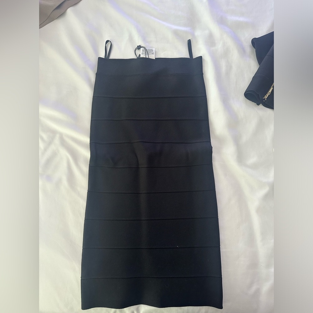 BCBG BLACK PENCIL SKIRT